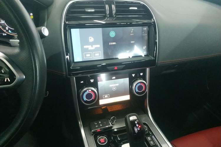 Used Jaguar XEL 2023 2.0T 250 PS R-DYNAMIC S Advanced Sport Edition Audio And AC Panel