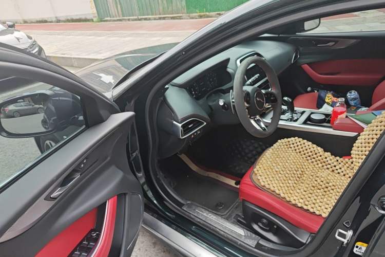 Used Jaguar XEL 2023 2.0T 250 PS R-DYNAMIC S Advanced Sport Edition Driver Seat