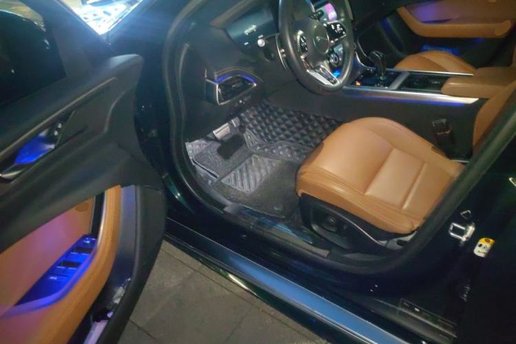 Used Jaguar XEL 2023 2.0T 250 PS R-DYNAMIC S Advanced Sport Edition Driver Seat