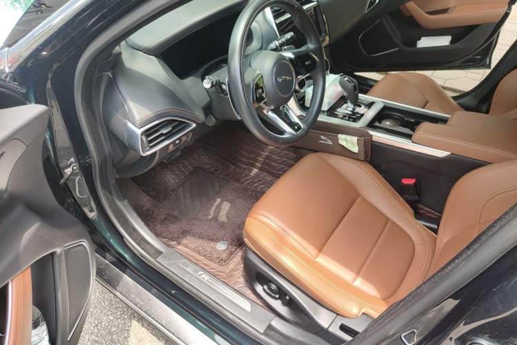 Used Jaguar XEL 2023 2.0T 250 PS R-DYNAMIC S Advanced Sport Edition Driver Seat
