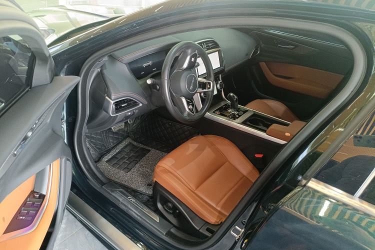 Used Jaguar XEL 2023 2.0T 250 PS R-DYNAMIC S Advanced Sport Edition Driver Seat
