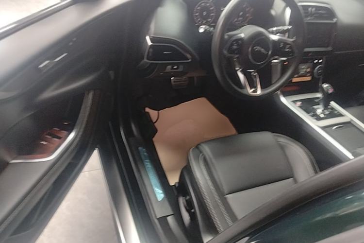 Used Jaguar XEL 2023 2.0T 250 PS R-DYNAMIC S Advanced Sport Edition Driver Seat
