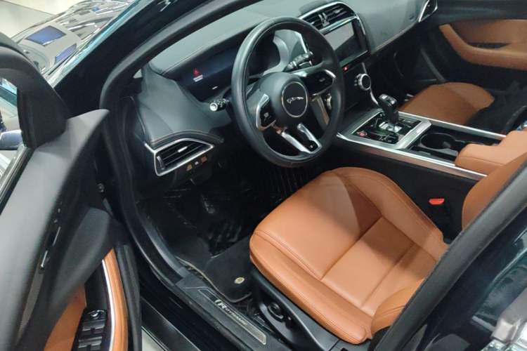 Used Jaguar XEL 2023 2.0T 250 PS R-DYNAMIC S Advanced Sport Edition Driver Seat