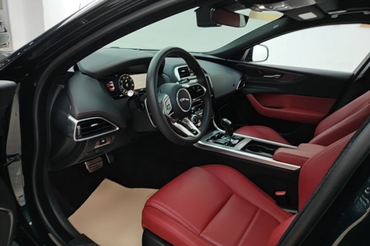 Used Jaguar XEL 2023 2.0T 250 PS R-DYNAMIC S Advanced Sport Edition Driver Seat