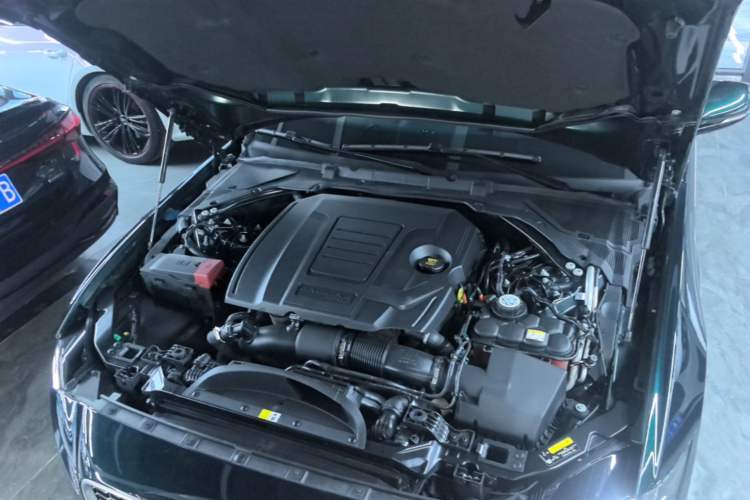 Used Jaguar XEL 2023 2.0T 250 PS R-DYNAMIC S Advanced Sport Edition Engine Bay