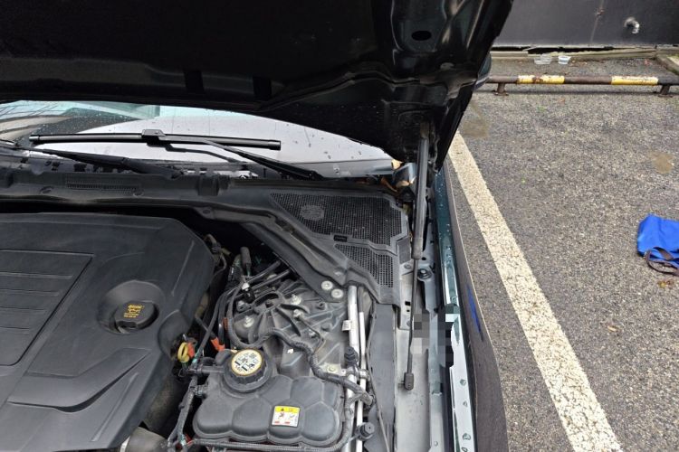 Used Jaguar XEL 2023 2.0T 250 PS R-DYNAMIC S Advanced Sport Edition Engine Bay Left