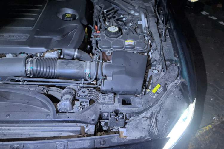 Used Jaguar XEL 2023 2.0T 250 PS R-DYNAMIC S Advanced Sport Edition Engine Bay Left