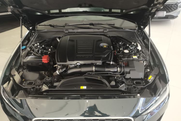 Used Jaguar XEL 2023 2.0T 200 PS R-DYNAMIC Youth Sports Edition Engine Bay
