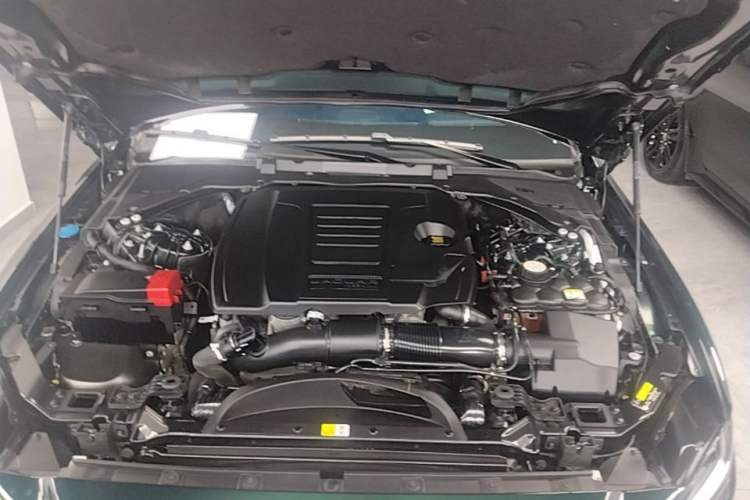 Used Jaguar XEL 2023 2.0T 250 PS R-DYNAMIC S Advanced Sport Edition Engine Bay