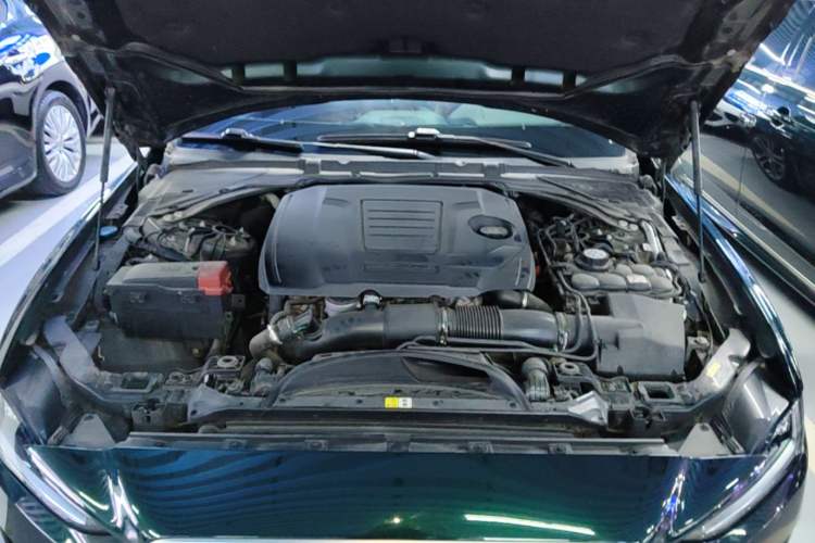 Used Jaguar XEL 2023 2.0T 250 PS R-DYNAMIC S Advanced Sport Edition Engine Bay