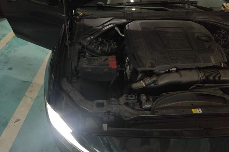 Used Jaguar XEL 2023 2.0T 250 PS R-DYNAMIC S Advanced Sport Edition Engine Bay Right