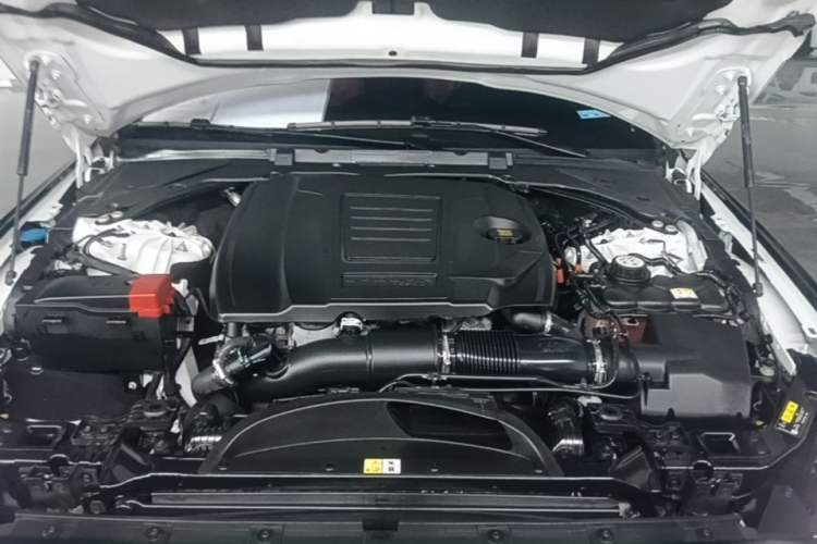 Used Jaguar XEL 2023 2.0T 250 PS R-DYNAMIC S Advanced Sport Edition Engine Bay