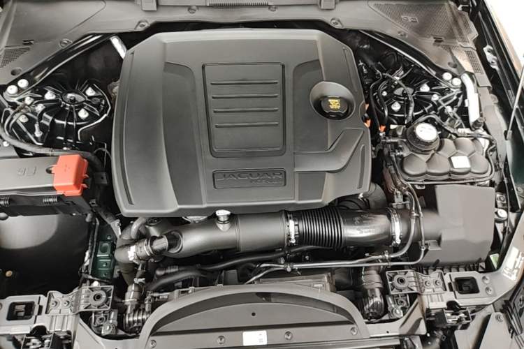 Used Jaguar XEL 2023 2.0T 250 PS R-DYNAMIC S Advanced Sport Edition Engine Bay