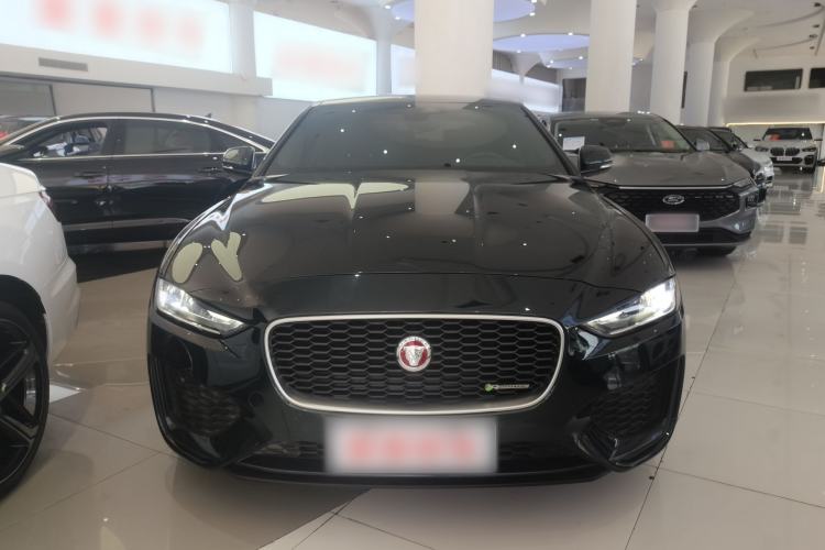 Used Jaguar XEL 2023 2.0T 200 PS R-DYNAMIC Youth Sports Edition Front