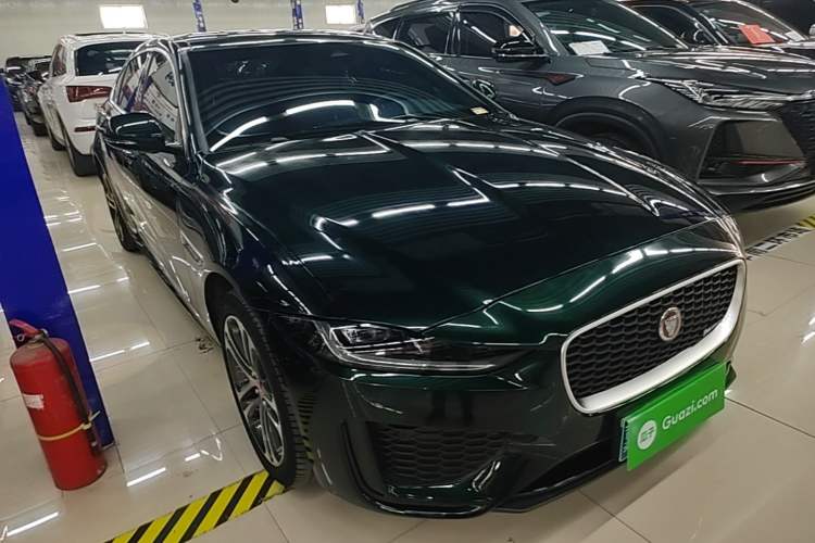 Used Jaguar XEL 2023 2.0T 250 PS R-DYNAMIC S Advanced Sport Edition Front Right 45 Deg