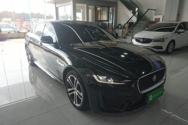 Used Jaguar XEL 2023 2.0T 250 PS R-DYNAMIC S Advanced Sport Edition Front Right 45 Deg