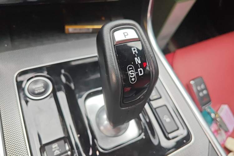 Used Jaguar XEL 2023 2.0T 250 PS R-DYNAMIC S Advanced Sport Edition Gear Lever