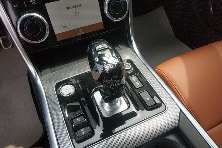 Used Jaguar XEL 2023 2.0T 250 PS R-DYNAMIC S Advanced Sport Edition Gear Lever