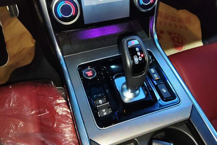 Used Jaguar XEL 2023 2.0T 250 PS R-DYNAMIC S Advanced Sport Edition Gear Lever