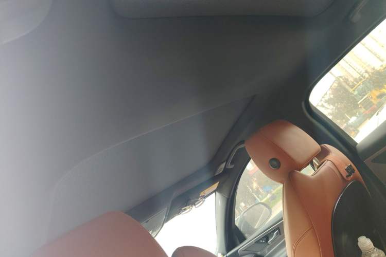 Used Jaguar XEL 2023 2.0T 250 PS R-DYNAMIC S Advanced Sport Edition Headliner