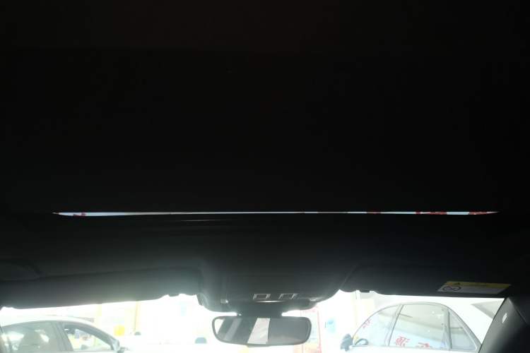 Used Jaguar XEL 2023 2.0T 200 PS R-DYNAMIC Youth Sports Edition Headliner
