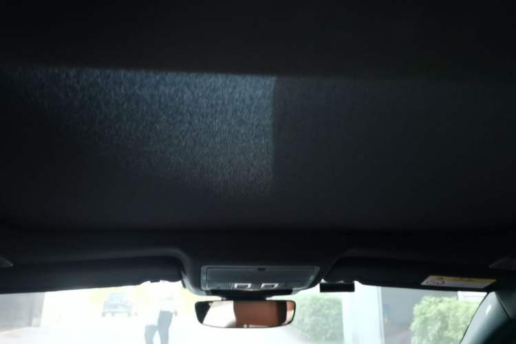 Used Jaguar XEL 2023 2.0T 250 PS R-DYNAMIC S Advanced Sport Edition Headliner