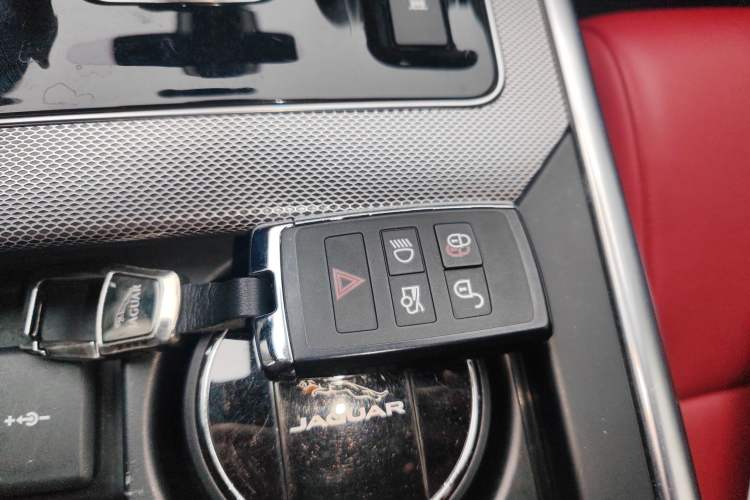 Used Jaguar XEL 2023 2.0T 250 PS R-DYNAMIC S Advanced Sport Edition Interior 1