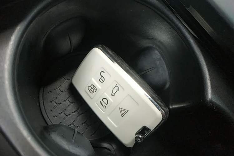Used Jaguar XEL 2023 2.0T 250 PS R-DYNAMIC S Advanced Sport Edition Interior 1