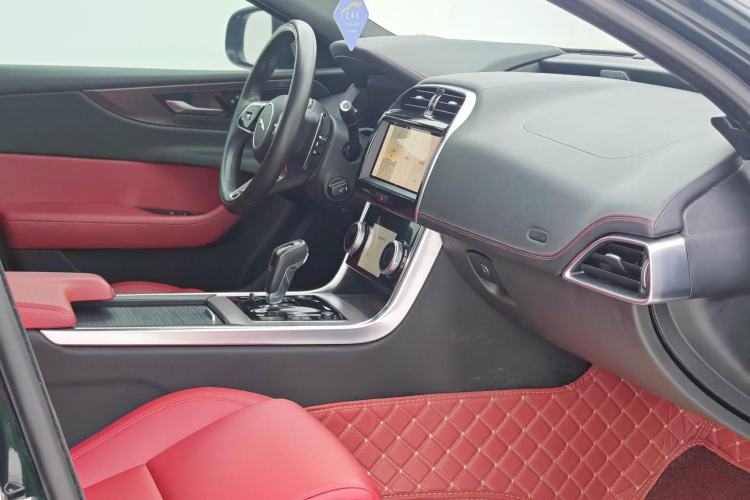 Used Jaguar XEL 2023 2.0T 250 PS R-DYNAMIC S Advanced Sport Edition Interior 2