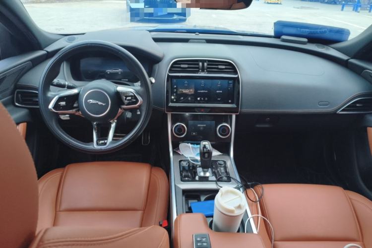 Used Jaguar XEL 2023 2.0T 250 PS R-DYNAMIC S Advanced Sport Edition Interior 2