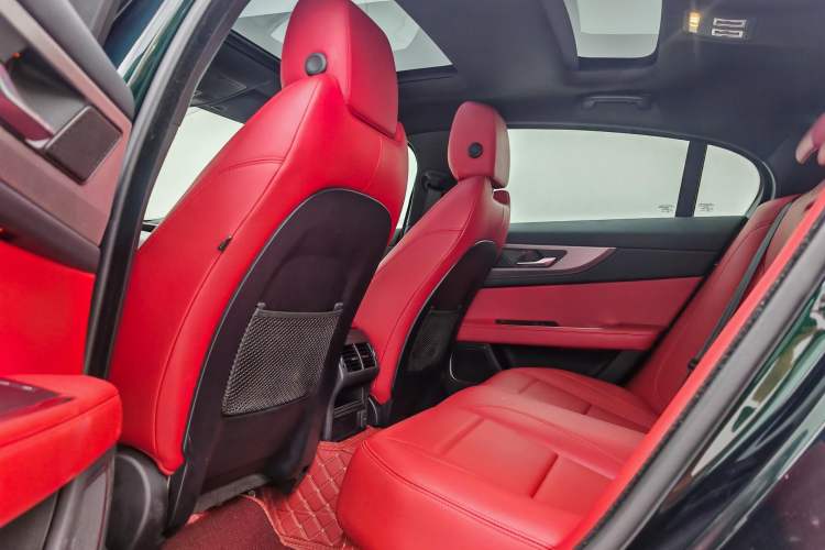 Used Jaguar XEL 2023 2.0T 250 PS R-DYNAMIC S Advanced Sport Edition Interior 3