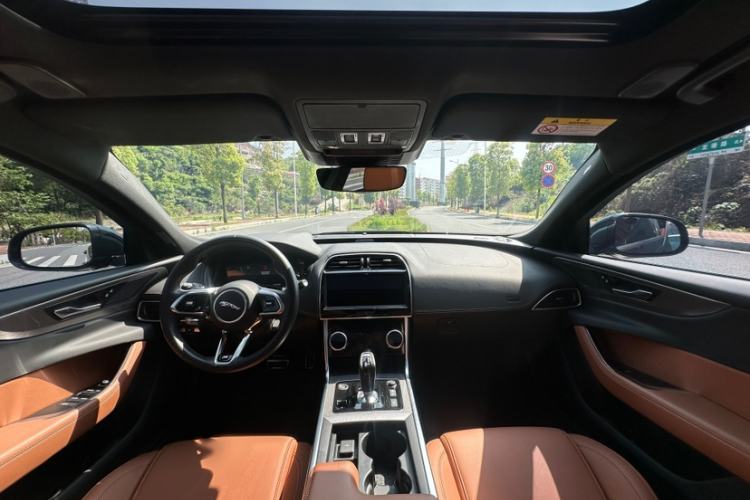 Used Jaguar XEL 2023 2.0T 250 PS R-DYNAMIC S Advanced Sport Edition Interior 3