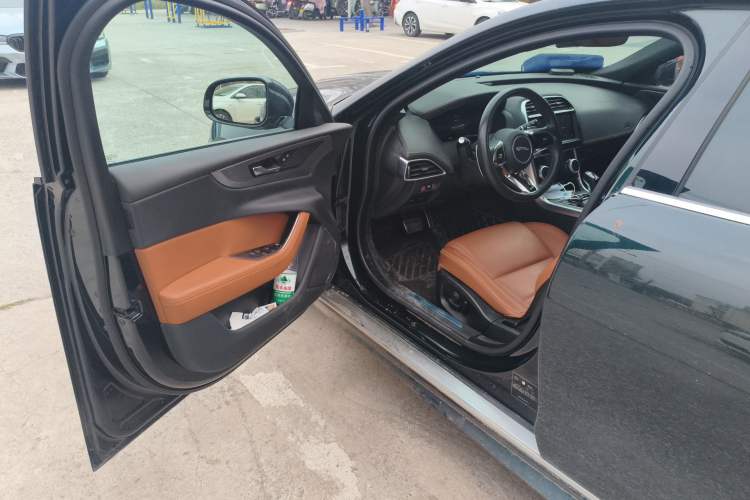 Used Jaguar XEL 2023 2.0T 250 PS R-DYNAMIC S Advanced Sport Edition Interior 3