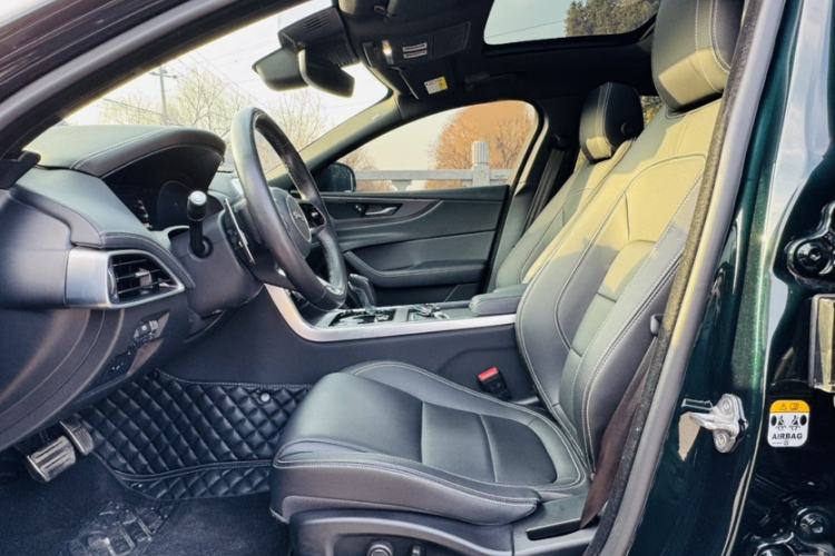 Used Jaguar XEL 2023 2.0T 250 PS R-DYNAMIC S Advanced Sport Edition Interior 3