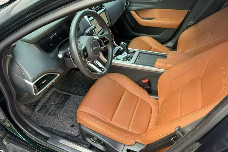 Used Jaguar XEL 2023 2.0T 250 PS R-DYNAMIC S Advanced Sport Edition Interior 5