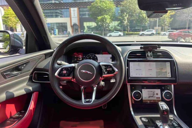 Used Jaguar XEL 2023 2.0T 250 PS R-DYNAMIC S Advanced Sport Edition Interior 5