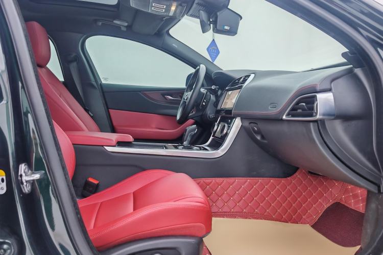 Used Jaguar XEL 2023 2.0T 250 PS R-DYNAMIC S Advanced Sport Edition Interior 9