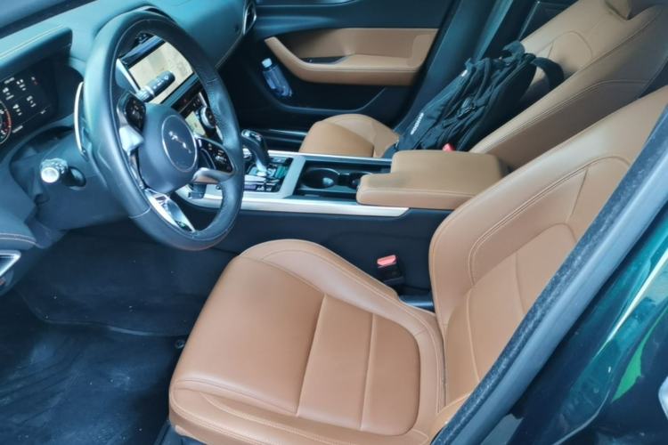 Used Jaguar XEL 2023 2.0T 250 PS R-DYNAMIC S Advanced Sport Edition Left Front Seat