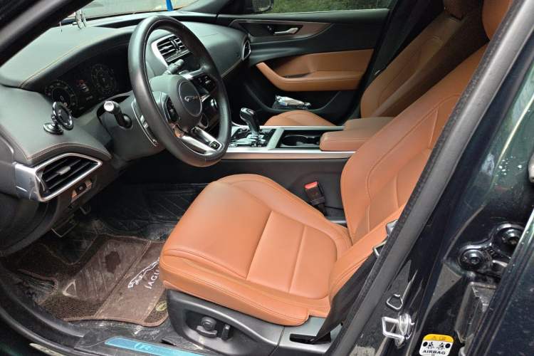 Used Jaguar XEL 2023 2.0T 250 PS R-DYNAMIC S Advanced Sport Edition Left Front Seat