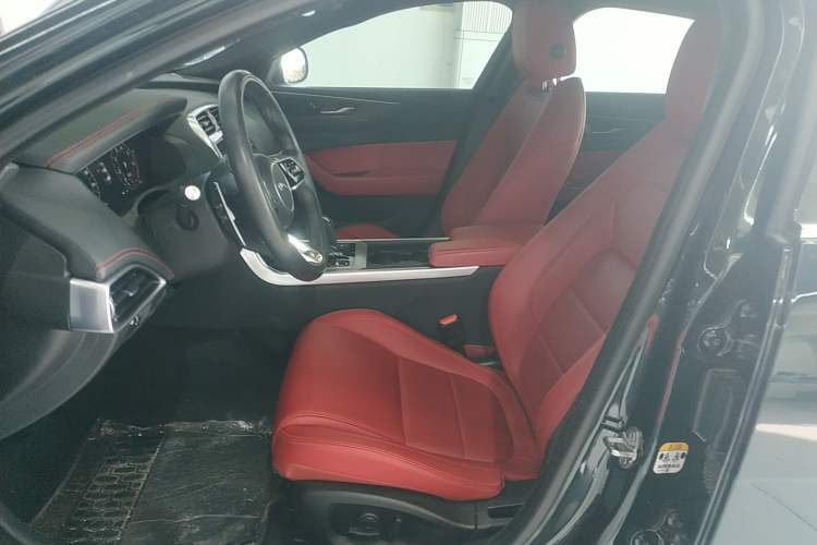 Used Jaguar XEL 2023 2.0T 250 PS R-DYNAMIC S Advanced Sport Edition Left Front Seat