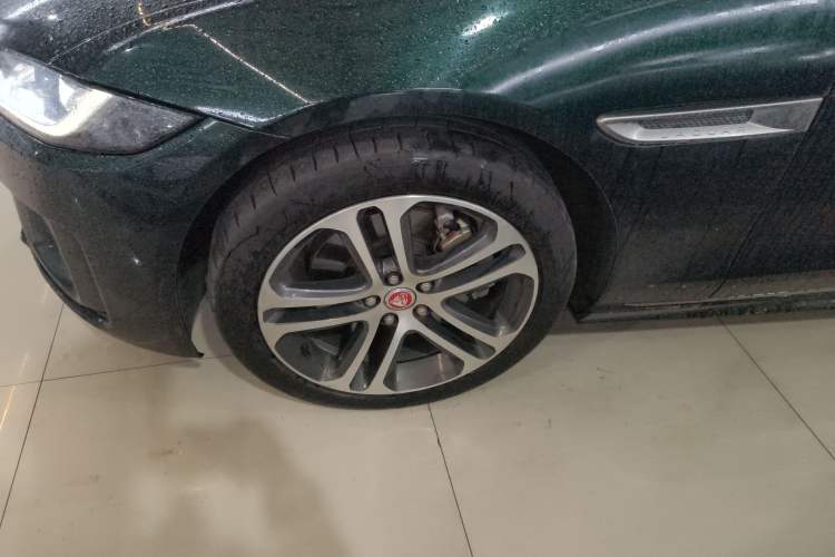 Used Jaguar XEL 2023 2.0T 250 PS R-DYNAMIC S Advanced Sport Edition Left Front Wheel Hub