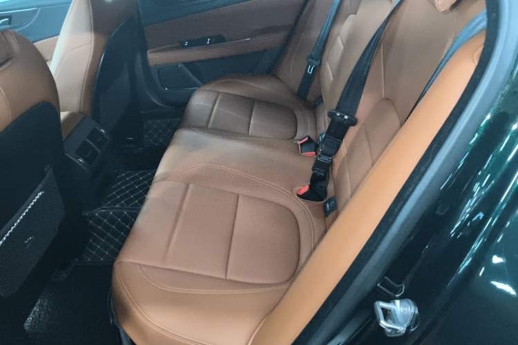 Used Jaguar XEL 2023 2.0T 250 PS R-DYNAMIC S Advanced Sport Edition Left Rear Seat