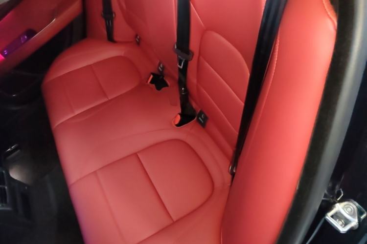 Used Jaguar XEL 2023 2.0T 250 PS R-DYNAMIC S Advanced Sport Edition Left Rear Seat