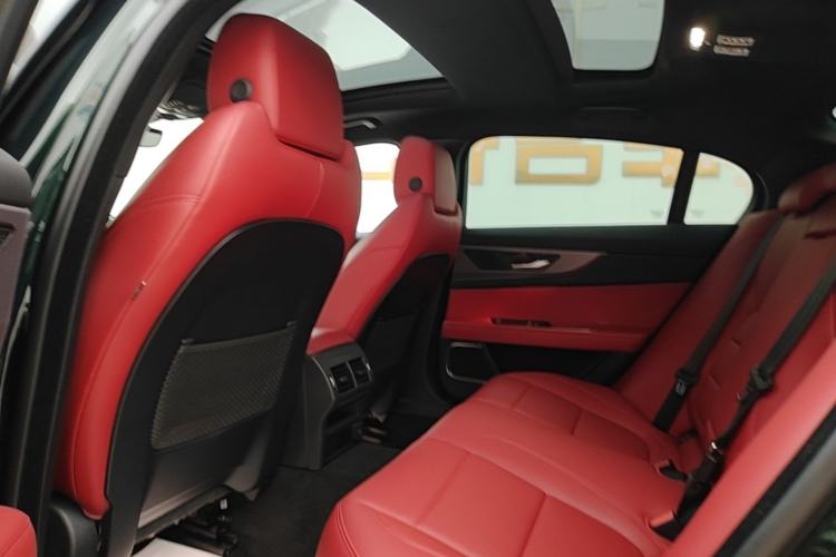 Used Jaguar XEL 2023 2.0T 250 PS R-DYNAMIC S Advanced Sport Edition Left Rear Seat