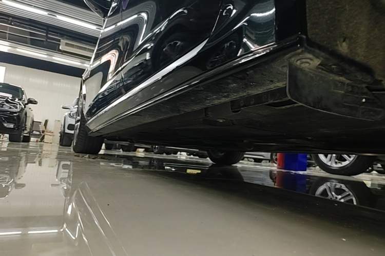 Used Jaguar XEL 2023 2.0T 250 PS R-DYNAMIC S Advanced Sport Edition Left Side Sill