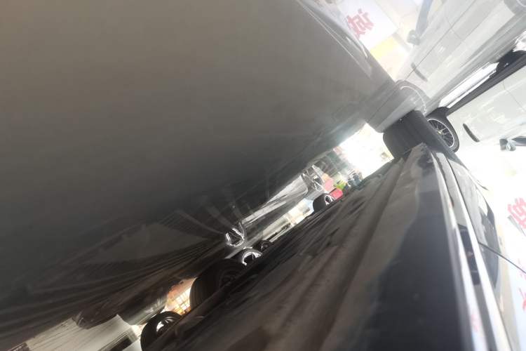 Used Jaguar XEL 2023 2.0T 200 PS R-DYNAMIC Youth Sports Edition Left Side Sill