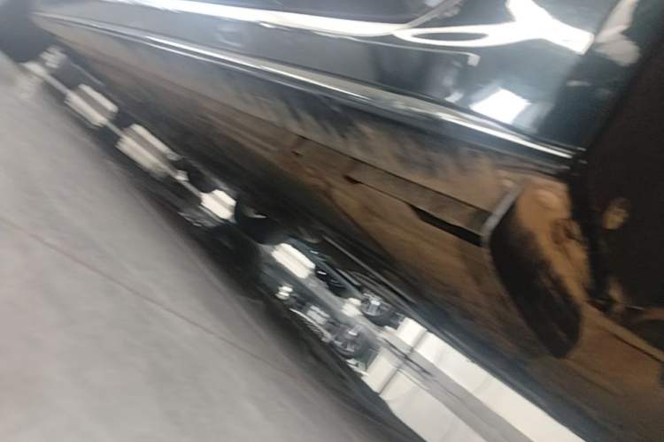 Used Jaguar XEL 2023 2.0T 250 PS R-DYNAMIC S Advanced Sport Edition Left Side Sill