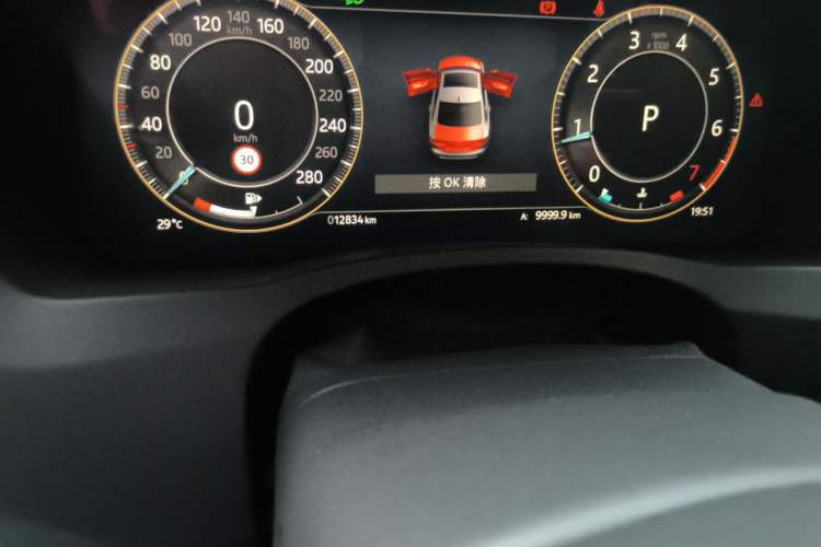 Used Jaguar XEL 2023 2.0T 250 PS R-DYNAMIC S Advanced Sport Edition Odometer Close Up