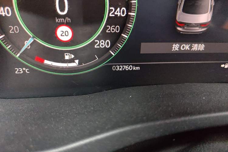 Used Jaguar XEL 2023 2.0T 250 PS R-DYNAMIC S Advanced Sport Edition Odometer Close Up