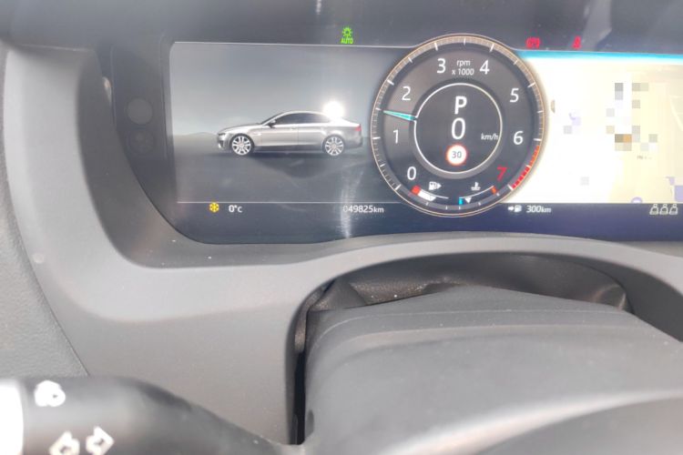 Used Jaguar XEL 2023 2.0T 250 PS R-DYNAMIC S Advanced Sport Edition Odometer Close Up